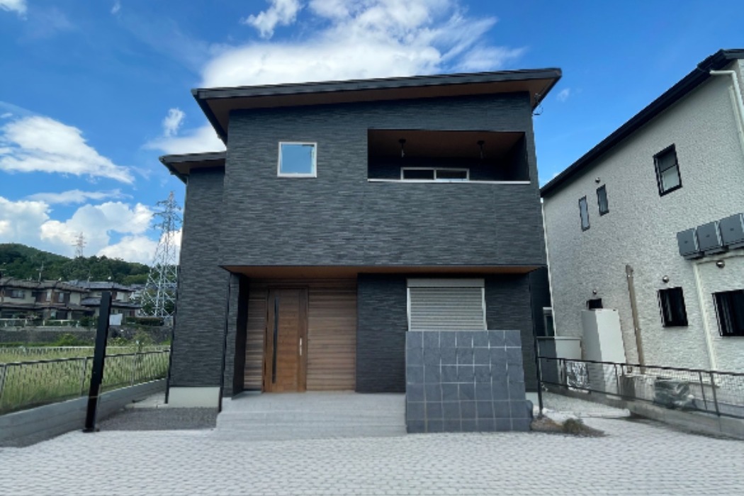 【coming soon】無垢床と羽目板の天井が安らぎを育む家 アイキャッチ画像