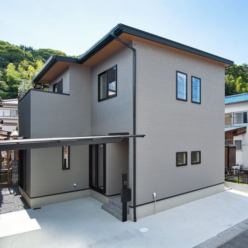 自然を感じられるハイセンスな家 画像